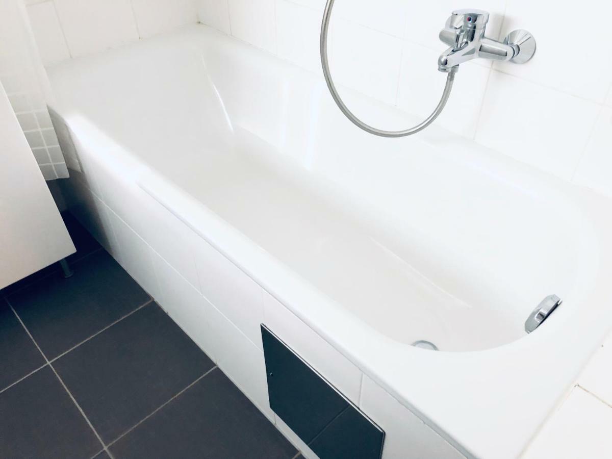 25H Garden Apartment Plus Private Beach 네우시에들암시 외부 사진