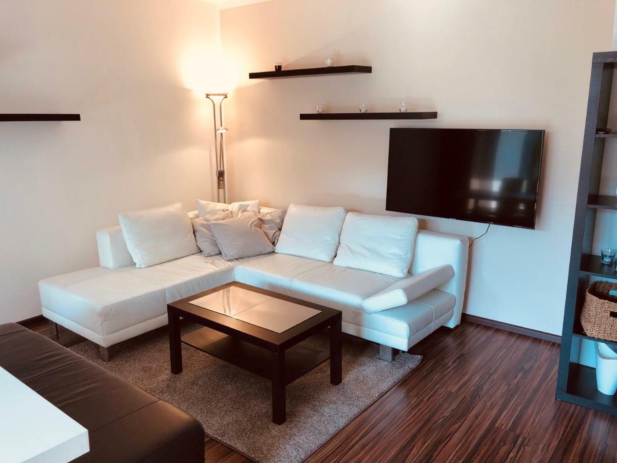 25H Garden Apartment Plus Private Beach 네우시에들암시 외부 사진