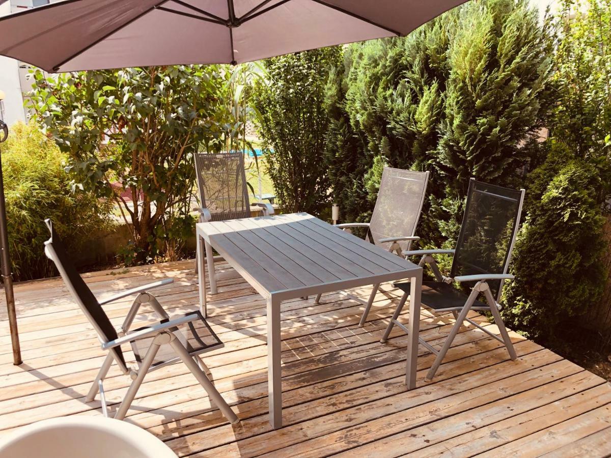 25H Garden Apartment Plus Private Beach 네우시에들암시 외부 사진